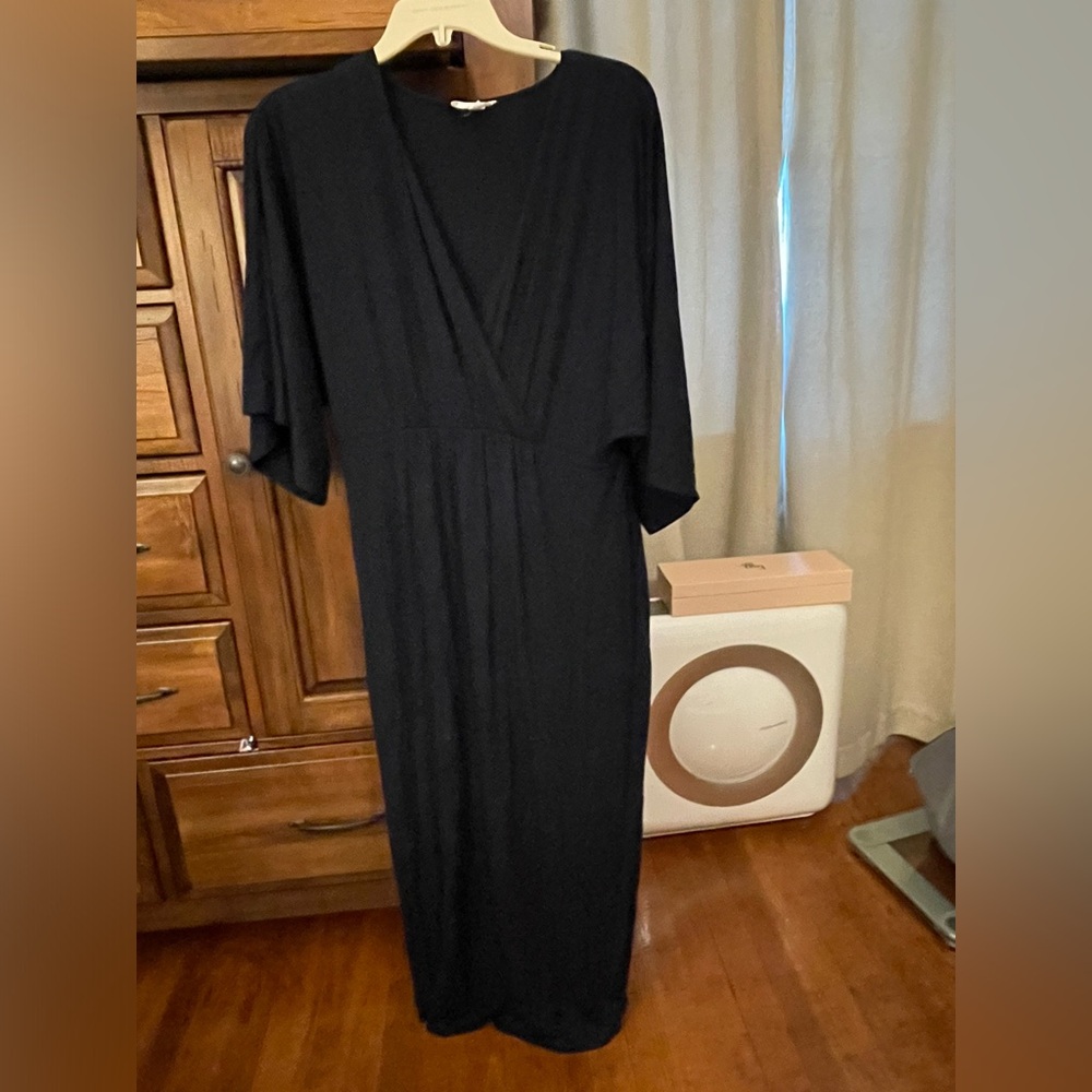 Ingrid & Isabel navy blue maternity cross front dress, size small